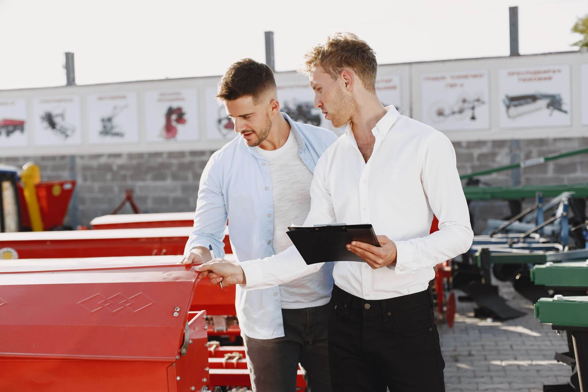 Complete Guide for DTC Brands Going Wholesale — XgenTech blog article