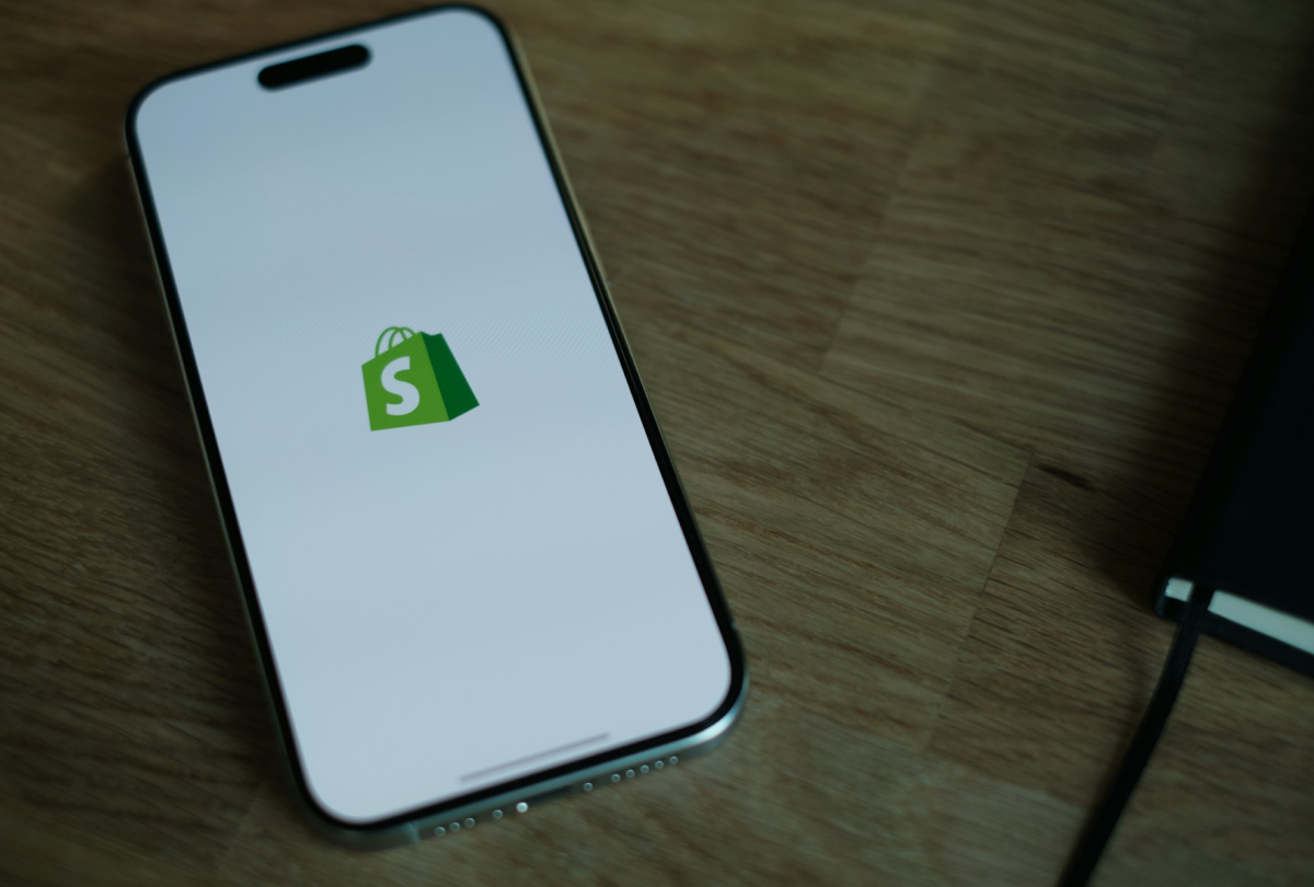 What is a Shopify Retainer?