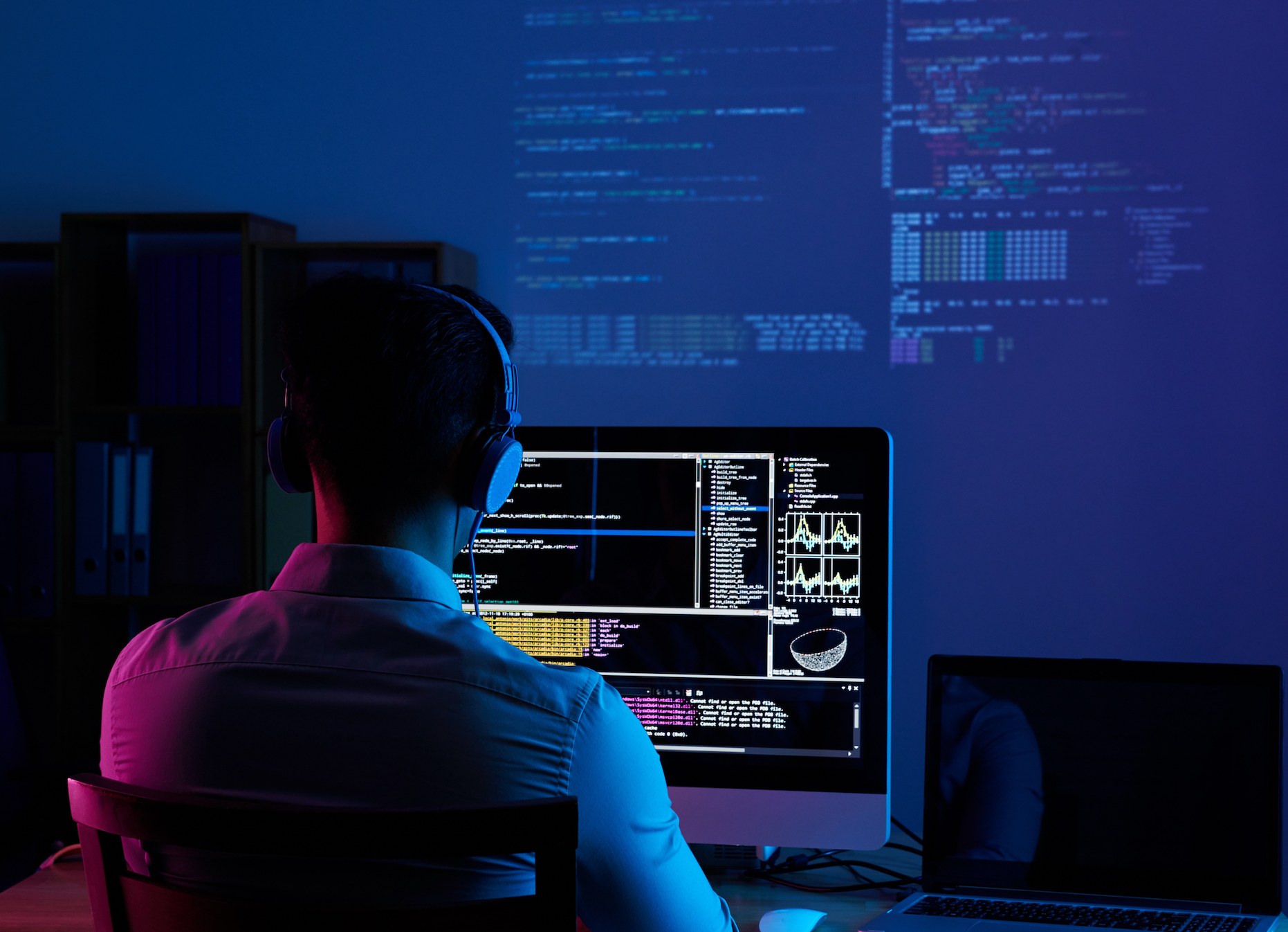 Headless vs Traditional Ecommerce: What Makes Sense for Enterprise Brands? — XgenTech blog article