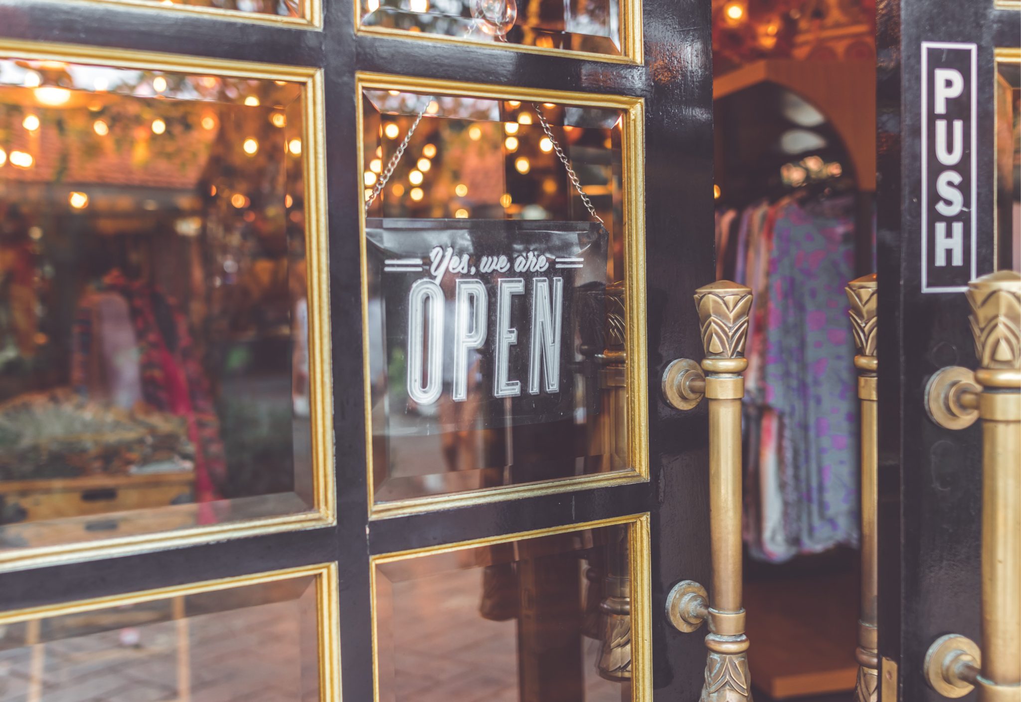 6 Best Shopify Themes For Your Fashion Retail Business Reviewed