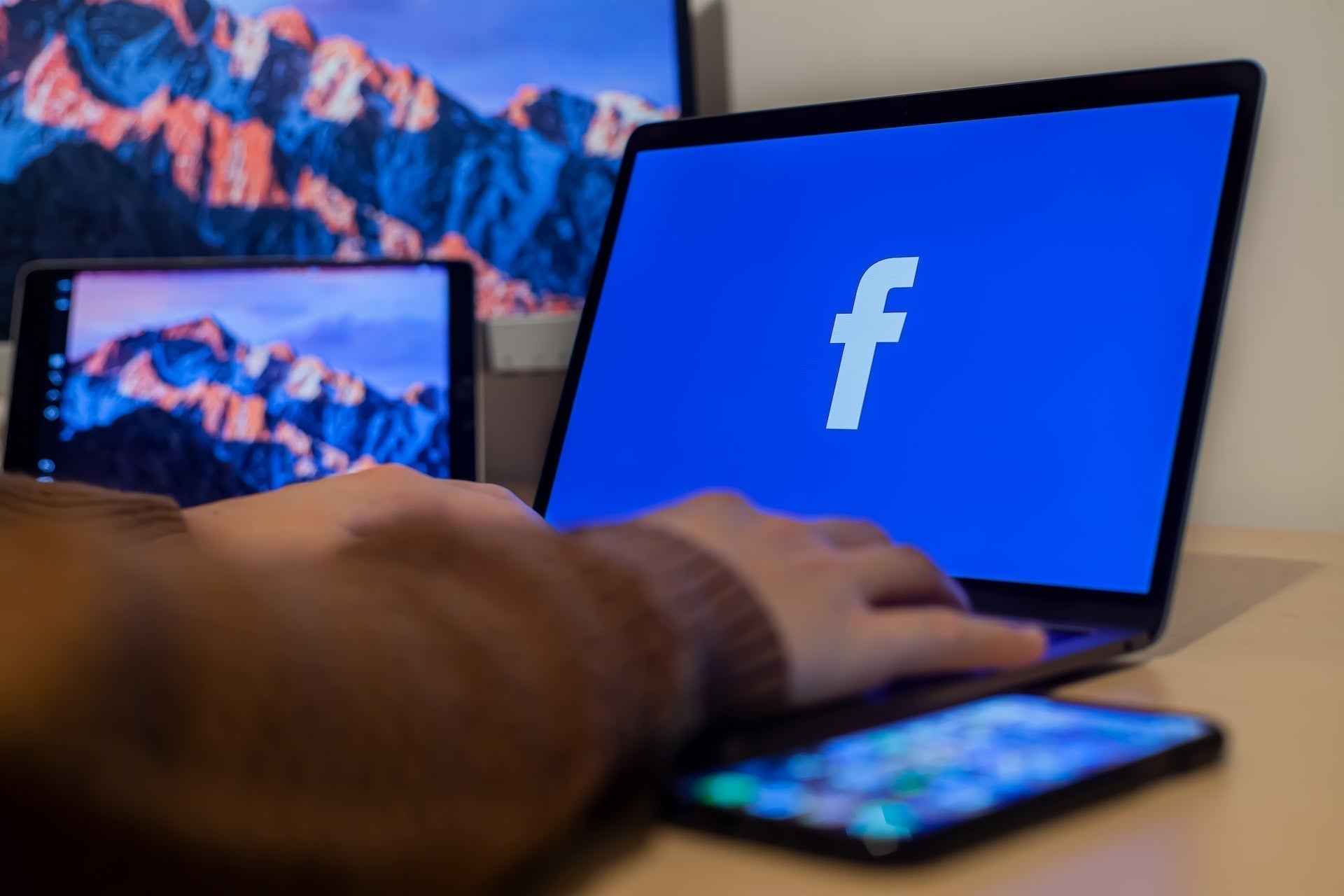 Shopify Facebook Ad Examples