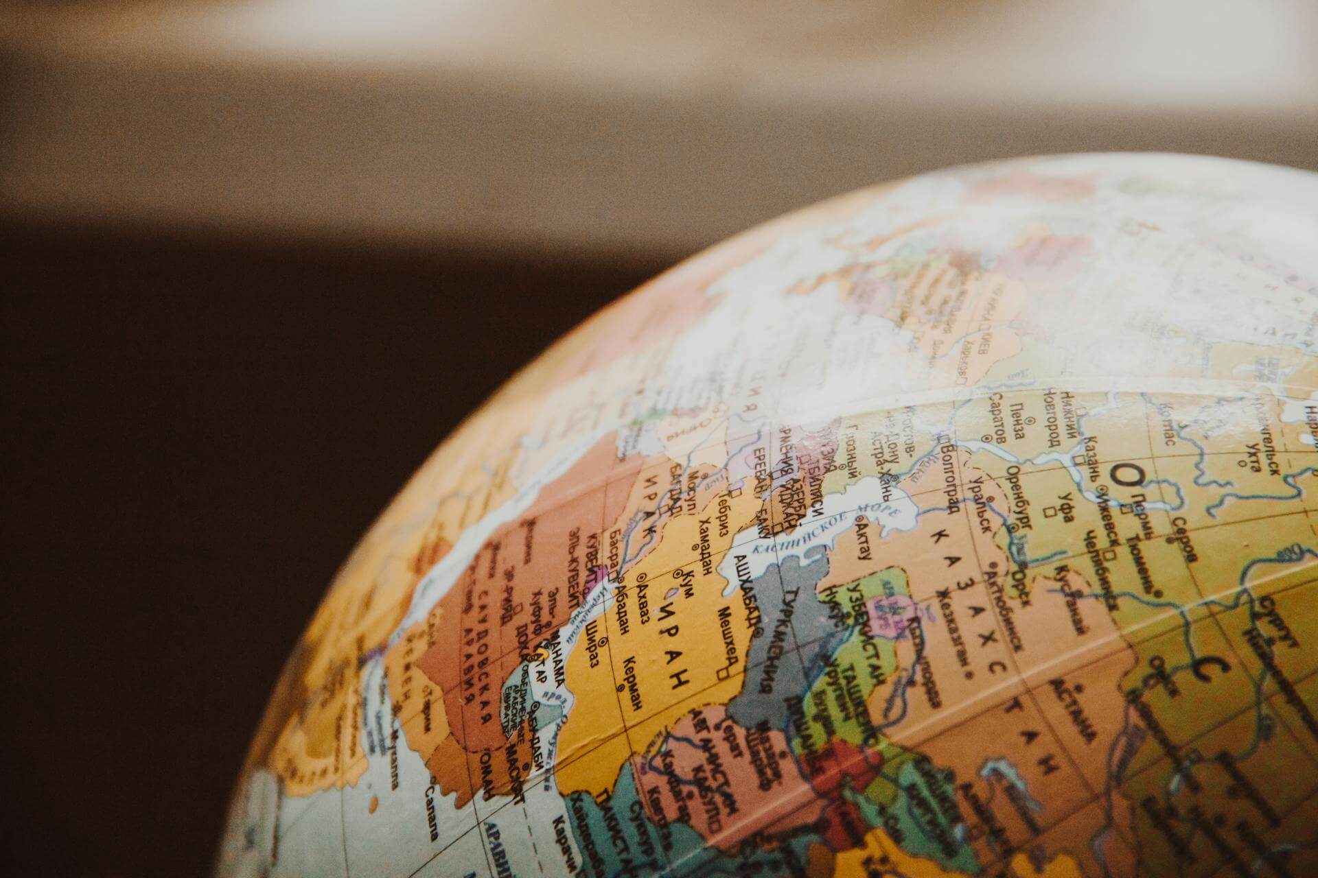 Scale your business globally with Shopify retainers