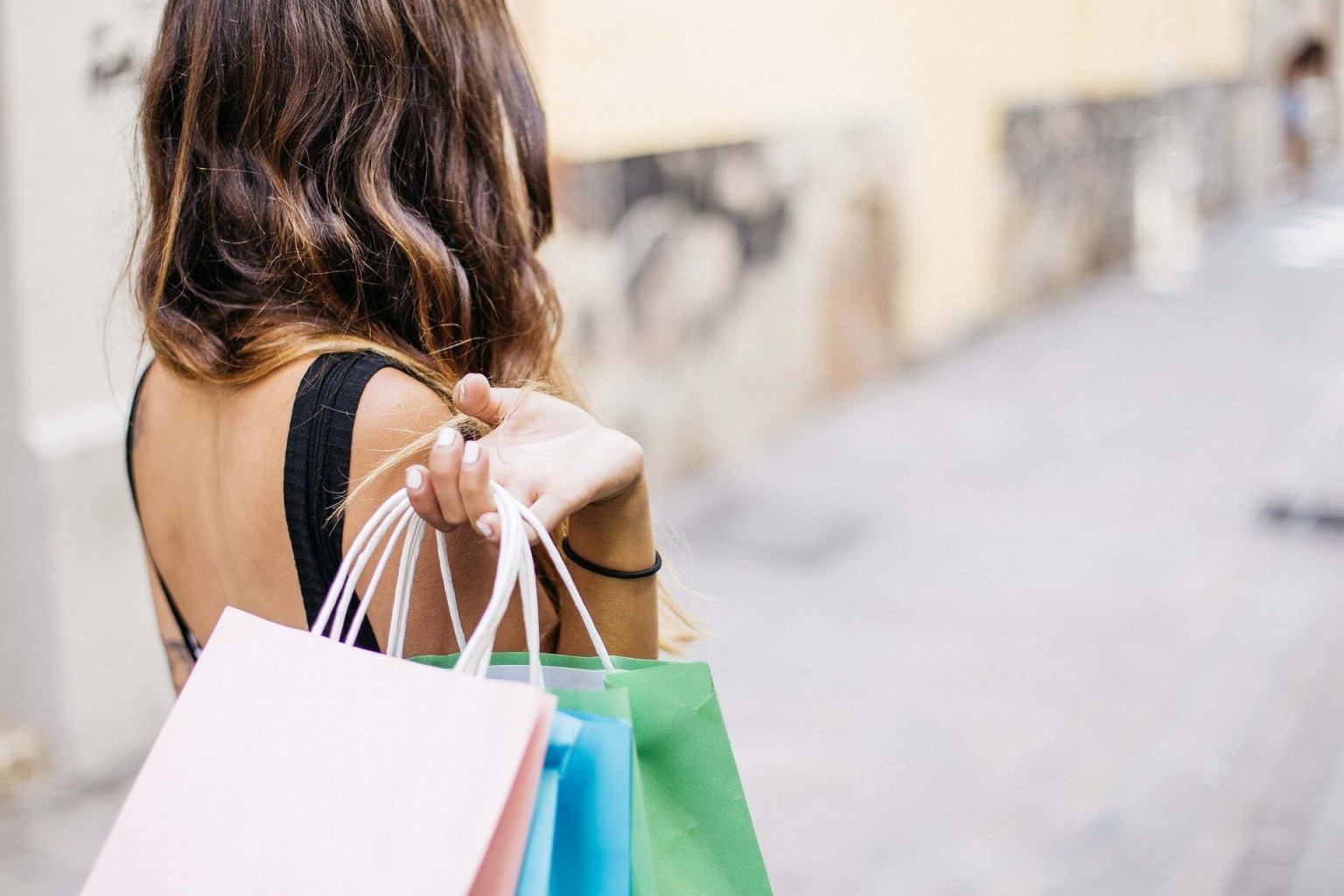 10 Ways to Improve the Online Shopping Experience for Customers and Increase Shopify Sales